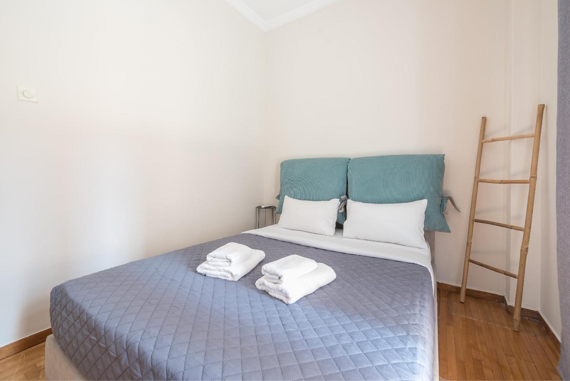 아테네 Stylish 2 Bd Urban Retreat Near Panormou Metro 아파트 외부 사진