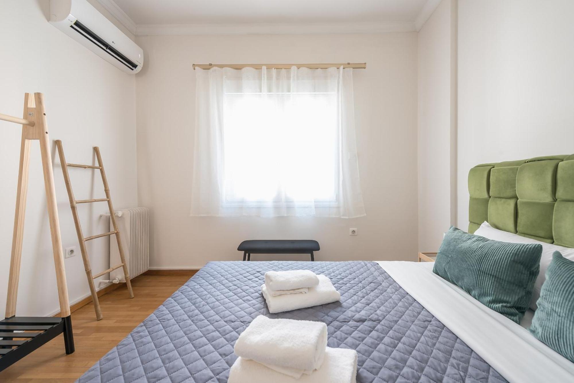 아테네 Stylish 2 Bd Urban Retreat Near Panormou Metro 아파트 외부 사진